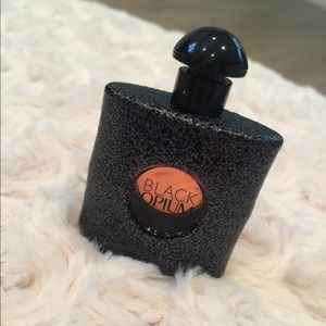 Black Opium Yves Saint Laurent